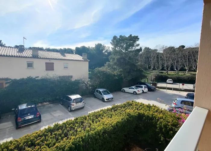 Saint-Mandrier-Sur-Mer Rsd Les Cometes